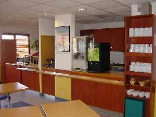 Ibis Budget Marseille Aeroport Provence Vitrolles  2*, Vitrolles (Bouches-du-Rhone)