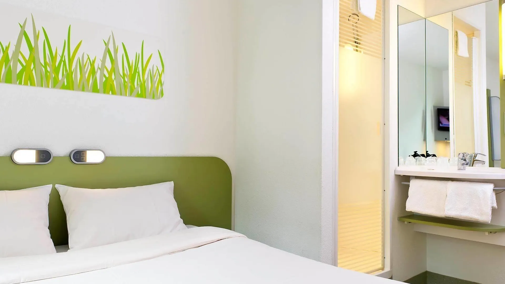 ibis budget Marseille Aeroport Provence Vitrolles  Hotel Vitrolles (Bouches-du-Rhone)